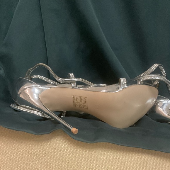 Simms of London 4” Heels - Picture 4 of 4